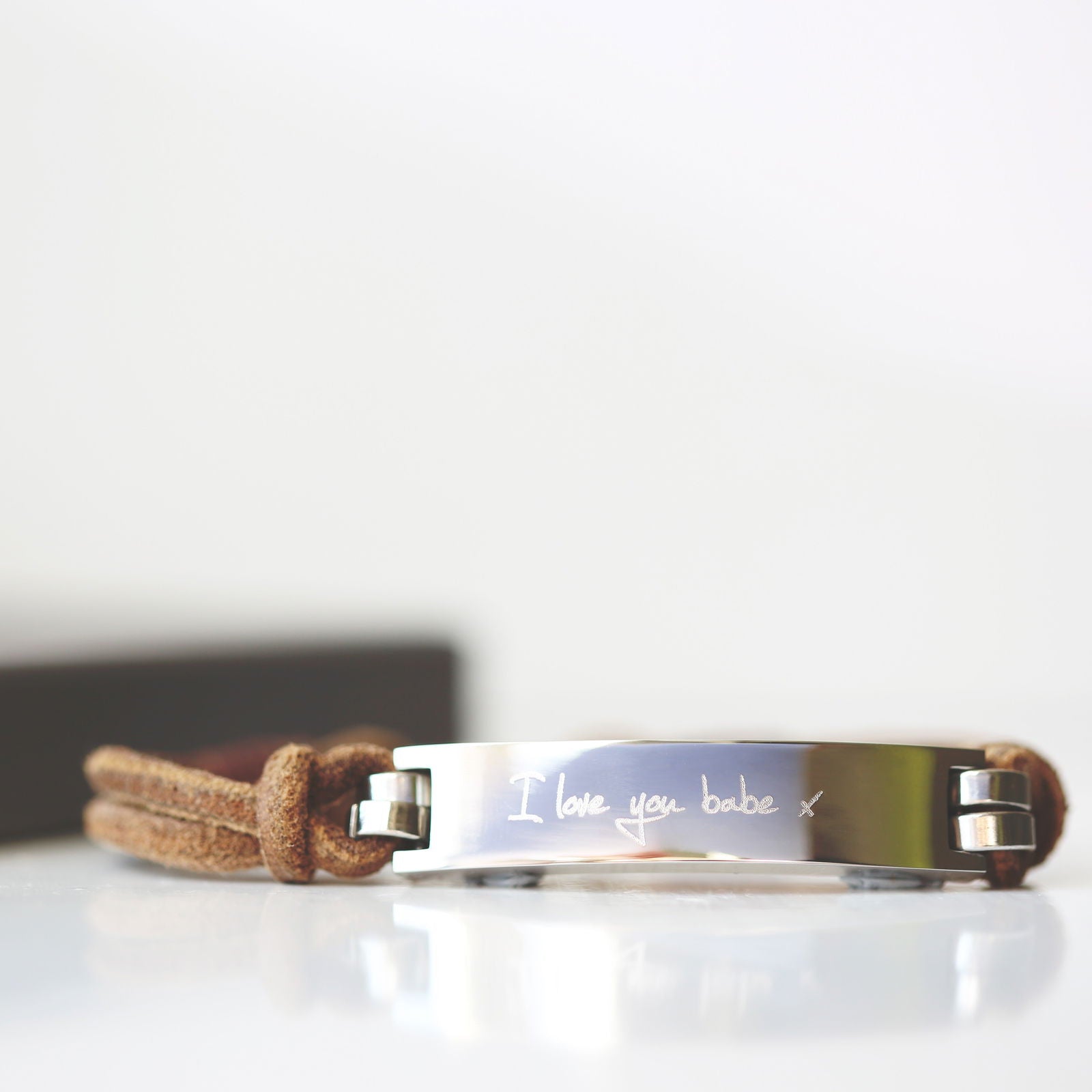 Men's Leather Tan Bracelet - Lovesakes