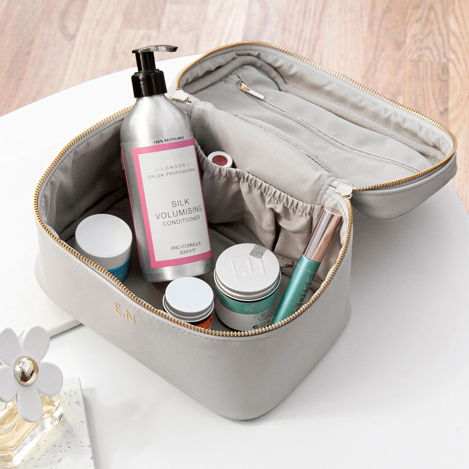 Monogrammed Leatherette Vanity Case - Lovesakes