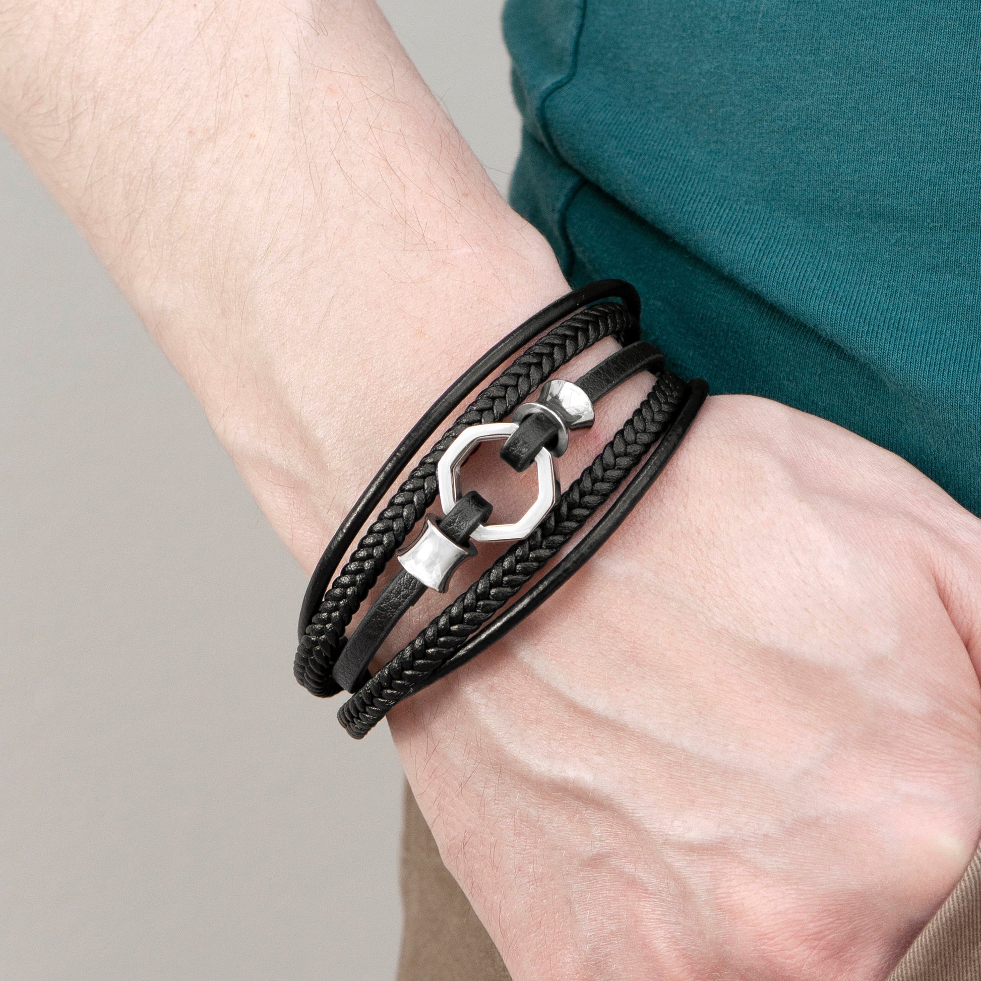 Personalized Men's Bracelets - Personalized Men's Mayfair Leather Bracelet in Silver 